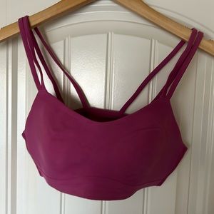Lululemon size 8?Like a Cloud sports bra magenta color. EUC